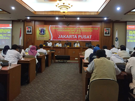 80 Petugas PTSP di Jakpus Dapat Pengarahan Dari Dinas Dukcapil