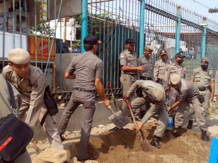 Pangkalan Pasir Di Jalan RE Martadinata Kembali Ditertibkan