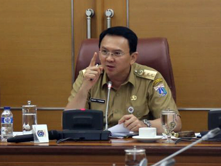 Basuki Minta Satpol Bantu Relokasi Warga Bukit Duri