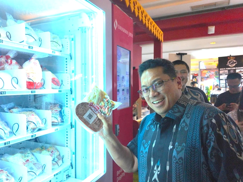 Dharma Jaya Hadirkan Inovasi Vending Machine Produk Protein Hewani di Jakarta Fair 2025