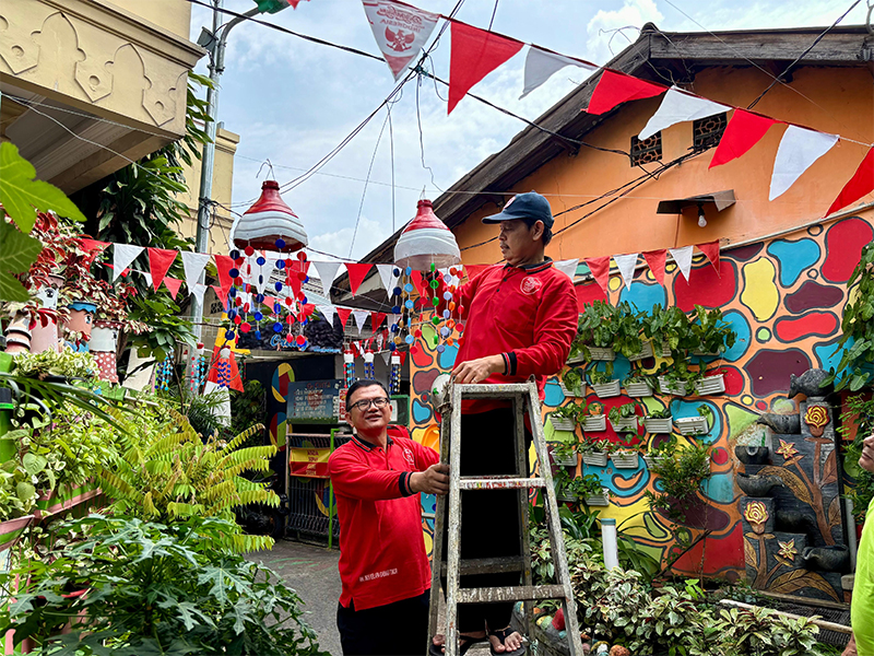  Pemukiman dan Kantor Kelurahan Kelapa Gading Barat Dipercantik Sambut HUT RI