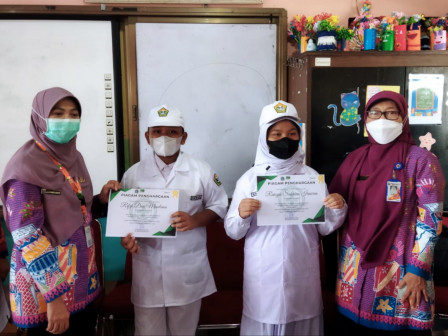 40 Dokter Cilik SDN Pekayon 11 Dilantik