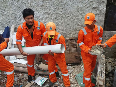  Pipa Saluran di Pulau Harapan Diperbaiki