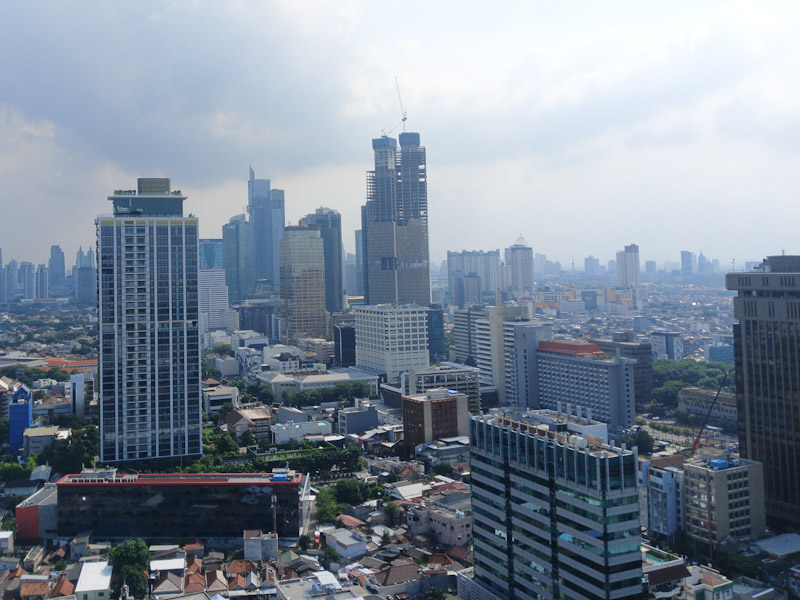 Cuaca Berawan Naungi Langit Jakarta