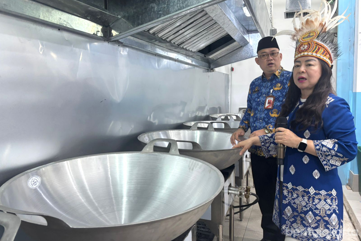 Plt Wakil Walkot Jakut Resmikan SPPG di Kelapa Gading Barat