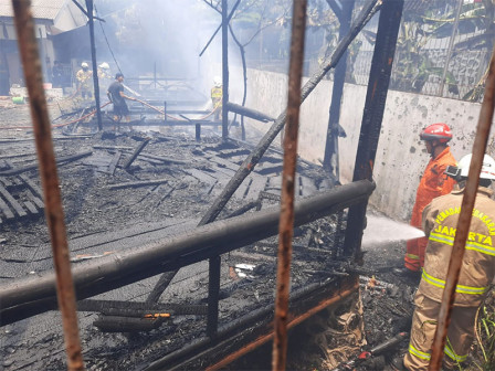  Gulkarmat Pasar Minggu Padamkan Kebakaran di Cilandak 