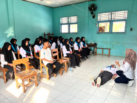 30 Pelajar MTSN 26 Jakarta Diberikan Sosialisasi Kepalangmerahan