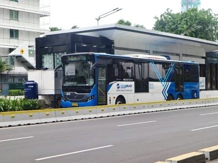 Layanan Bus Transjakarta Kembali Normal