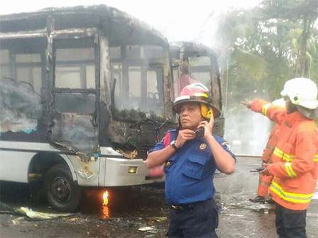 Kebakaran Bus di Parkiran Kemenkeu Telah Dipadamkan