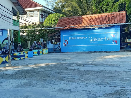 Fasum di Kelurahan Pulau Kelapa dan Pulau Harapan Dicat Mural