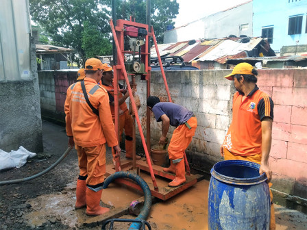 PPSU Bangun Empat Sumur Resapan di Setu