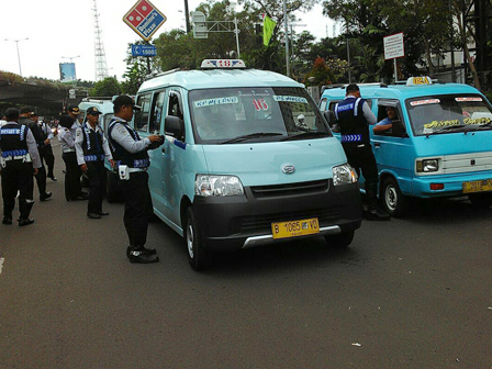 Puluhan Kendaraan di Jaksel Ditindak Petugas