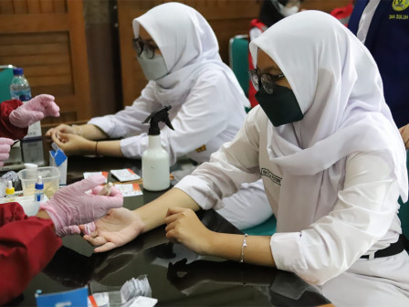  200 Pelajar SMA Suluh Jakarta Dicek Golongan Darah