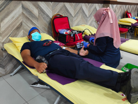 33 Kantong Darah Berhasil Dikumpulkan Dalam Donor Darah di Puskesmas Kecamatan Kembangan