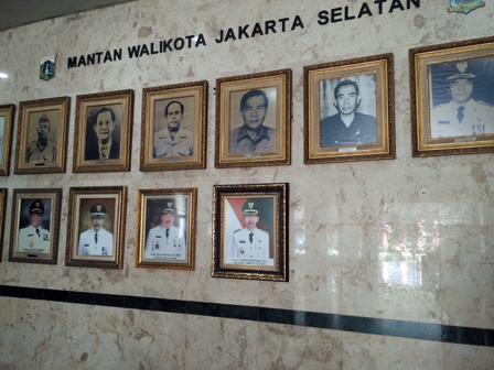 Foto Mantan Walikota Jaksel Sudah Terpasang di Lobi Gedung Utama