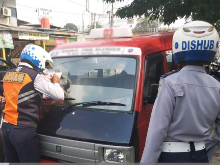 Pengawasan PSBB di Jaktim, 402 Kendaraan Ditindak