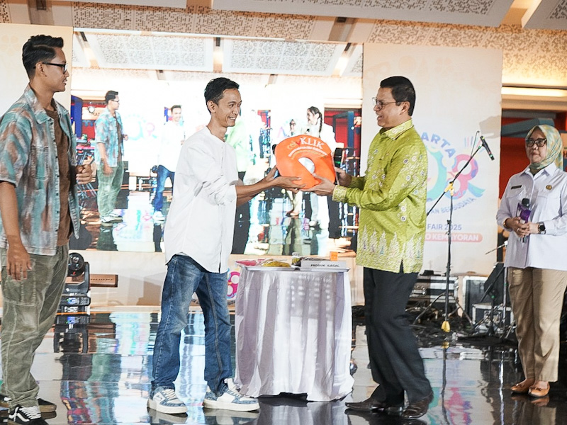 https://multimedia.beritajakarta.id/photo/2014_508c75c8507a2ae5223dfd2faeb98122/BBPOM Kampanyekan Obat dan Makanan Aman di JFK 2025