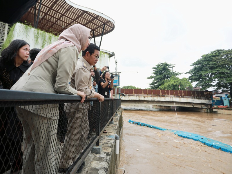 Atasi Banjir, Gubernur Pramono Instruksikan Pembukaan Pintu Air 