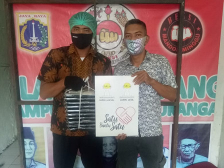 YKSP Bagikan 100 Paket Makanan Siap Saji Bantuan HIPMI