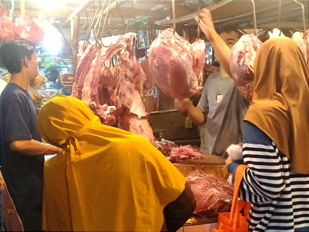 Berkah Ramadan, Pedagang Daging dan Ikan Teguk Keuntungan