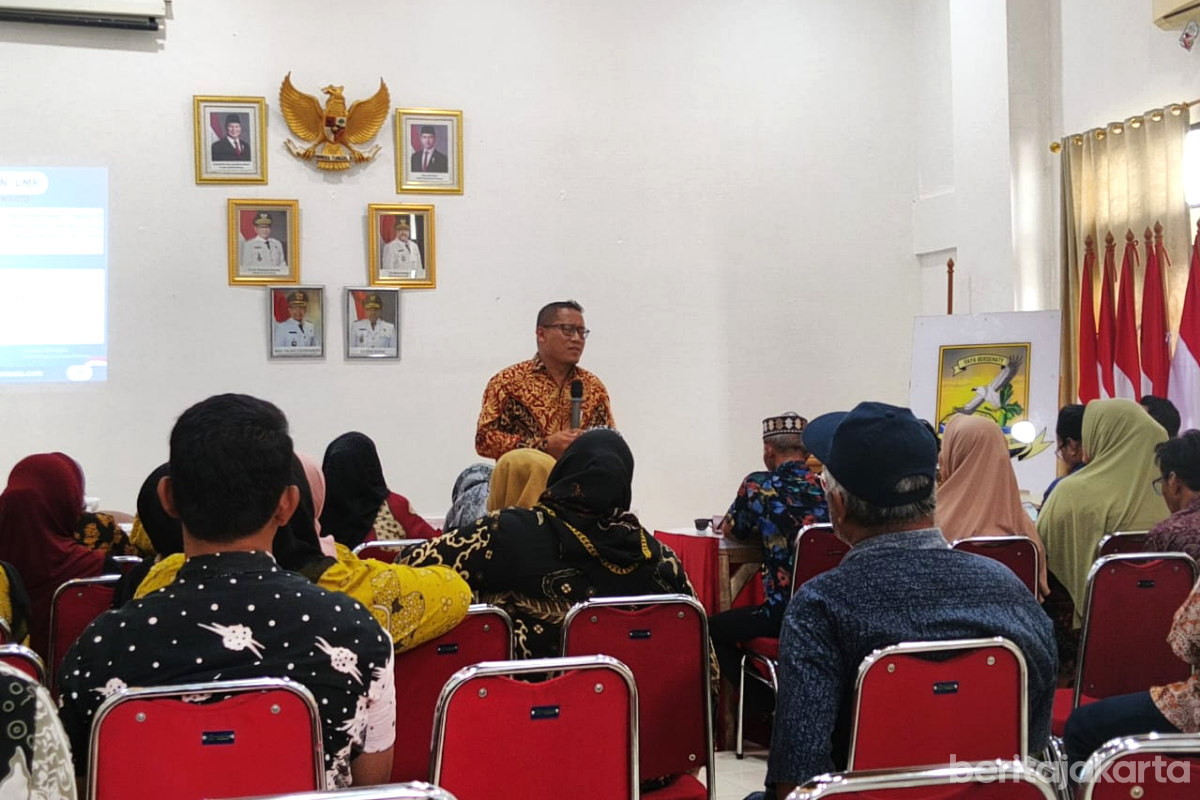 Warga Pulau Panggang Ikuti Peningkatan Kapasitas Lembaga Kemasyarakatan 