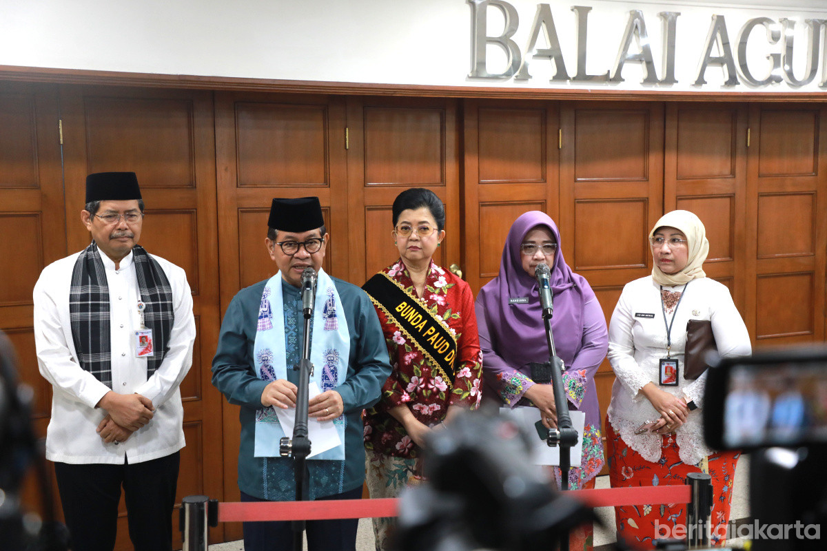 Gubernur DKI Jakarta, Pramono Anung saat memberi keterangan pers