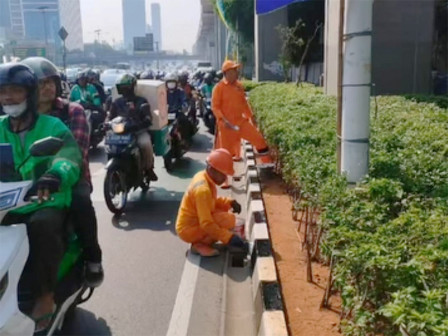  Kanstin Sepanjang 15 Kilometer di Kawasan Mampang Prapatan Dicat Ulang