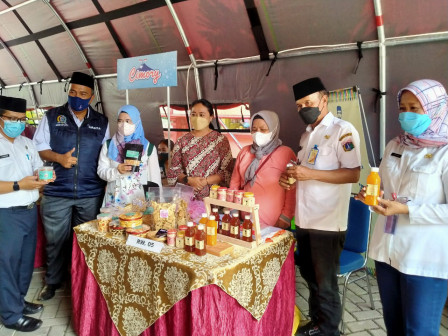  34 UKM Ramaikan Ramadhan Market di Kelurahan Pinang Ranti 