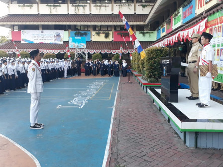 Walkot Jaksel Pantau Hari Pertama Masuk Sekolah di Pondok Labu