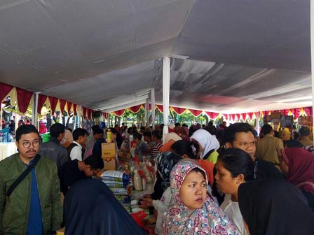  Bazar Ramadhan dan Pasar Murah di Walikota Jakbar di Sambut Antusias Warga 