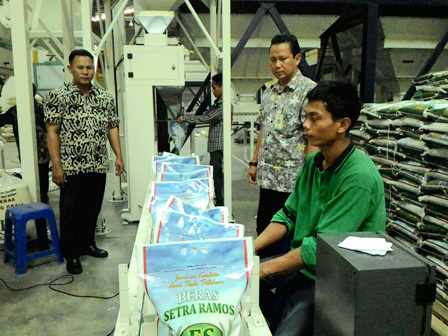 Produksi Beras Olahan di Pasar Induk Meningkat