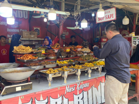 Gulai Tambusu Masih Jadi Menu Favorit di Food Street Kramat 