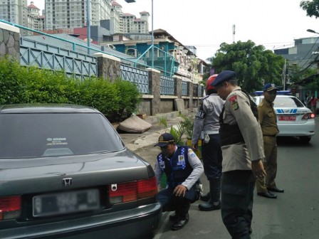 Puluhan Kendaraan Roda Empat Terjaring Razia di Kembangan