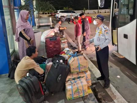  1.523 Pemudik Tiba di Terminal Bus Pulogebang 