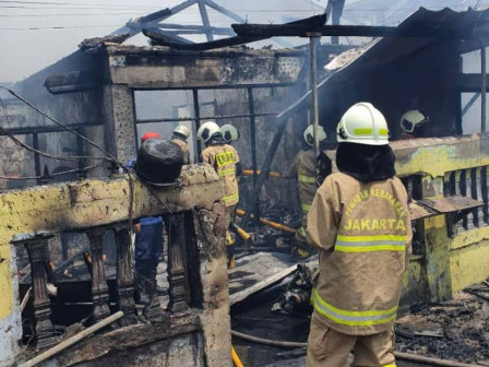 Kebakaran Rumah di Jalan Raya Serdang Berhasil Dipadamkan 
