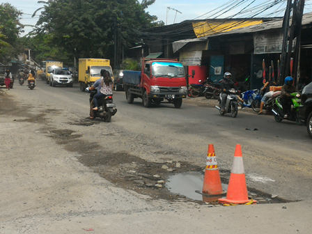  Warga Ancol Minta Perbaikan Jalan Lodan Raya Dituntaskan