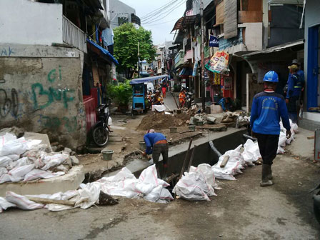  Proses Pembuatan Sodetan di Jl Rawa Sawah Mencapai 60 Persen 