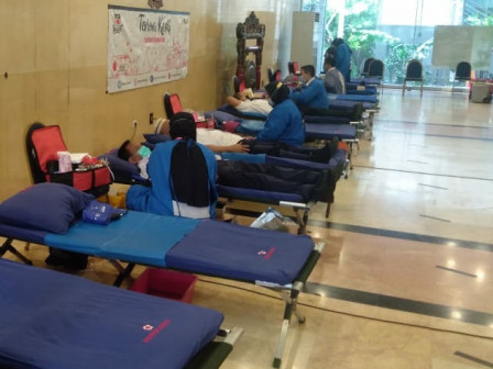 BKD - PMI DKI Gelar Aksi Donor Darah di Balaikota