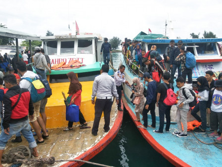 Wisatawan Padati Pulau Tidung Saat Libur Imlek