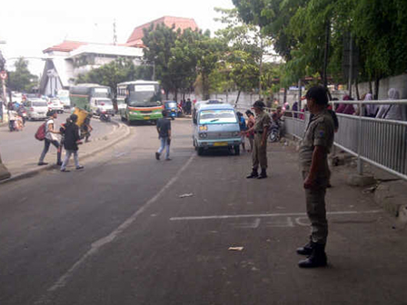 Satpol PP Intensifkan Patroli di Kawasan Tanah Abang 