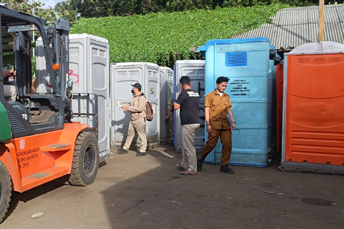 DKI Jakarta Kirim 15 Toilet Portable ke Lokasi Bencana di Aceh Tamiang 