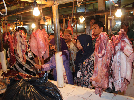 Tekan Harga Daging Sapi, Ahok Janji Gelar Operasi Pasar