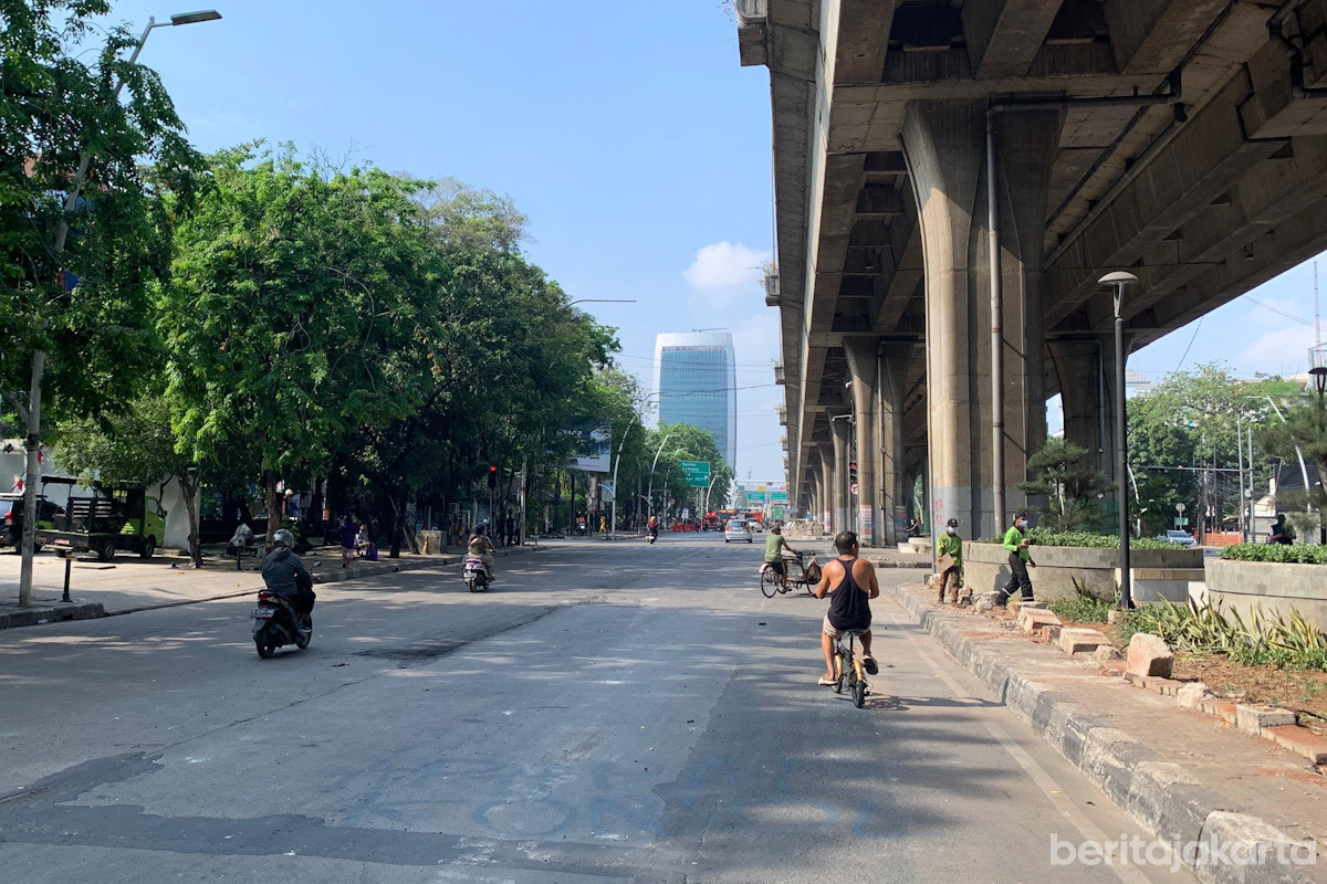 Suasana di kawasan Jalan Yos Sudarso, Senin (1/9)