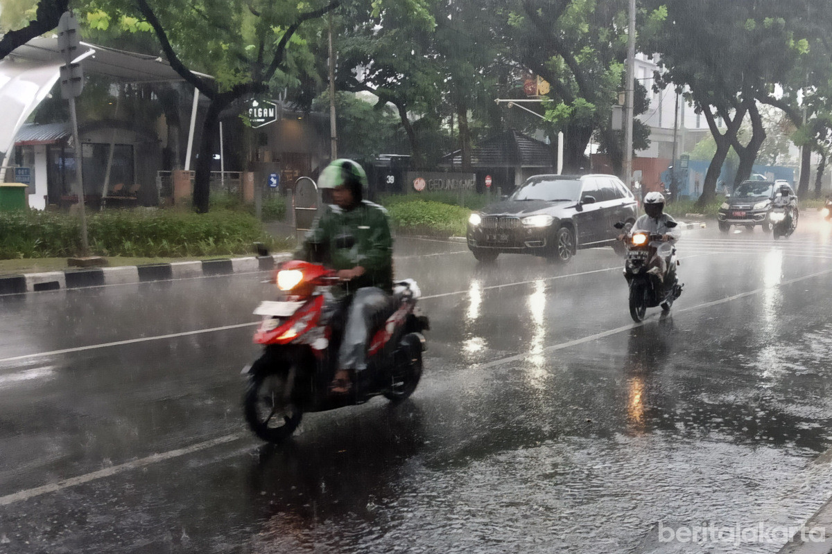 Hujan Bakal Siram Sebagian Jakarta Sore Ini 