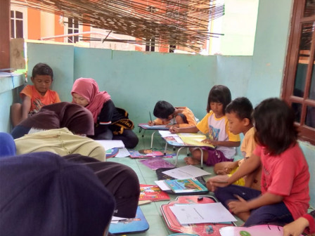  Gerakan Baca Jakarta Digelar di TBM Jejak Seribu Pulau Tidung 