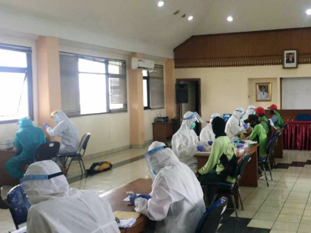  120 Peserta Ikuti Tes Rapid dan Swab di Kecamatan Pulogadung