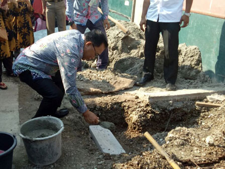  Wali Kota Jakut Resmikan Bedah Rumah Swadaya Warga di Kamal Muara 