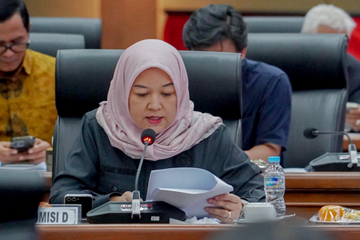 Ketua Komisi D, Yuke Yurike saat rapat badan anggaran di Gedung DPRD DKI Jakarta
