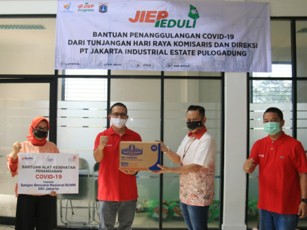  PT JIEP Salurkan 500 Paket Makanan dan Peralatan Kesehatan Untuk Tenaga Medis