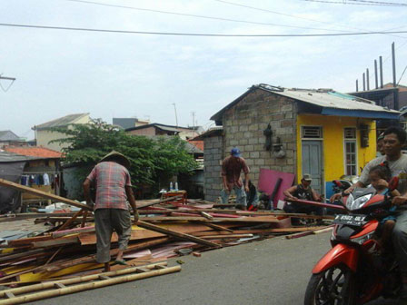  15 Bangli di Bantaran Kali Gendong Sudah Dibongkar Penghuninya